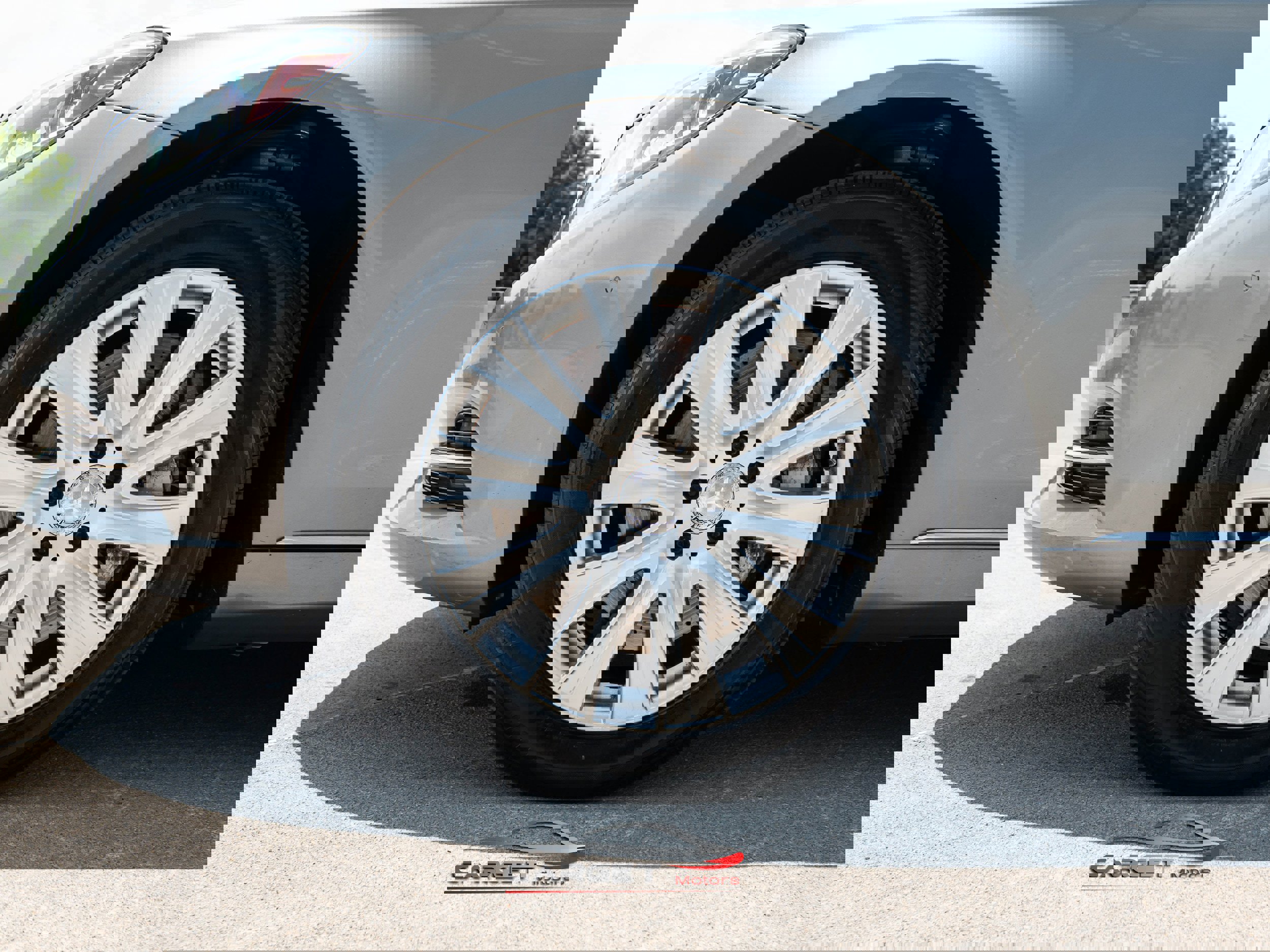 Used 2014 Mercedes-Benz S 550 Sedan w/ Premium 1 Package image 9