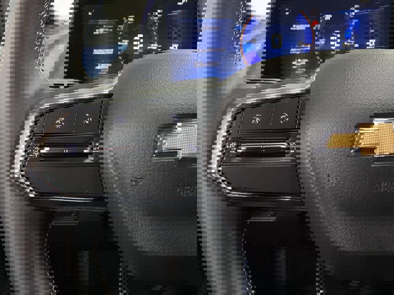 Used 2025 Chevrolet Equinox EV LT w/ Convenience Package image 20