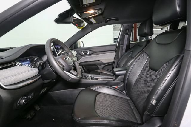 Used 2024 Jeep Compass Latitude AWD/4WD image 36