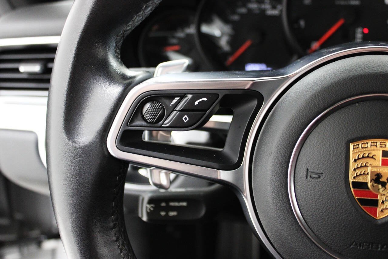 Used 2017 Porsche 911 Carrera image 23
