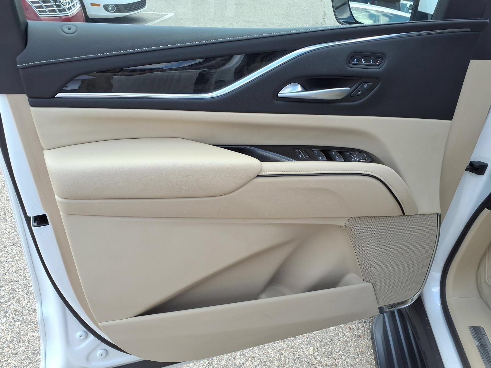 Used 2024 Cadillac Escalade Premium Luxury w/ LPO, Floor Liner Package AWD/4WD image 15
