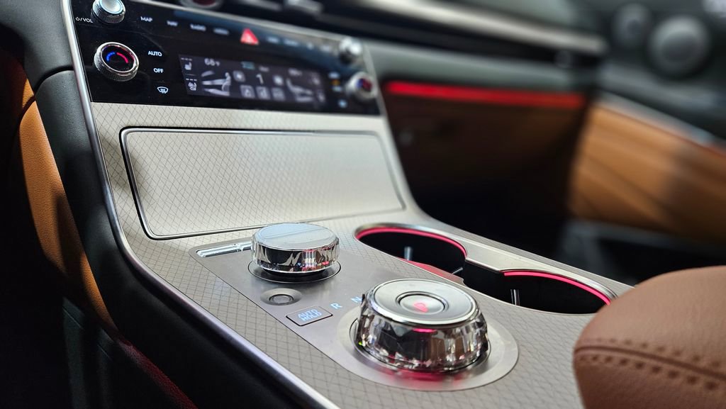 Used 2025 Genesis GV80 2.5T Prestige image 31