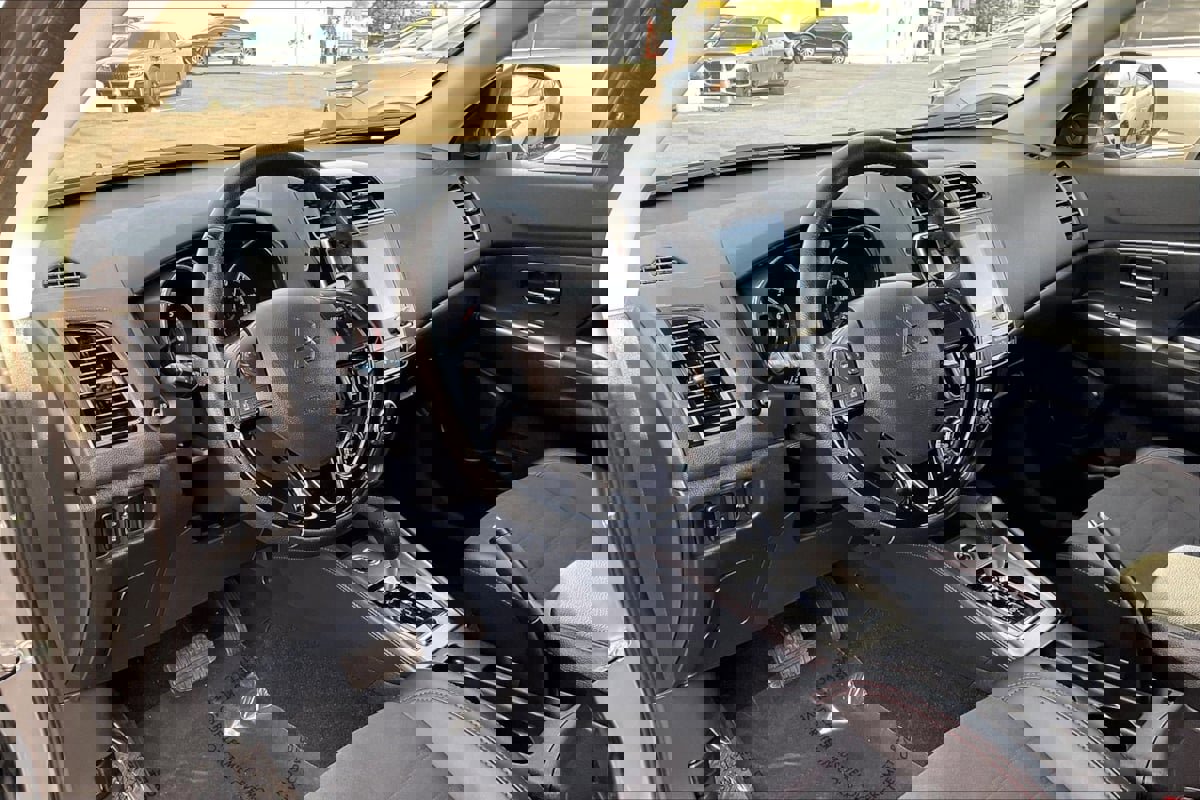 Used 2024 Mitsubishi Outlander Sport SE image 11