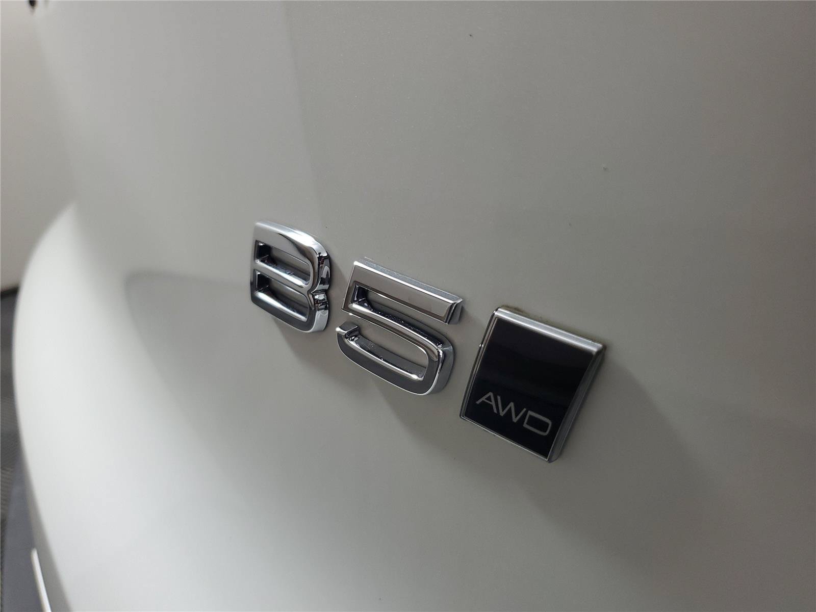 New 2026 Volvo XC40 B5 Plus w/ Climate Package AWD/4WD image 7