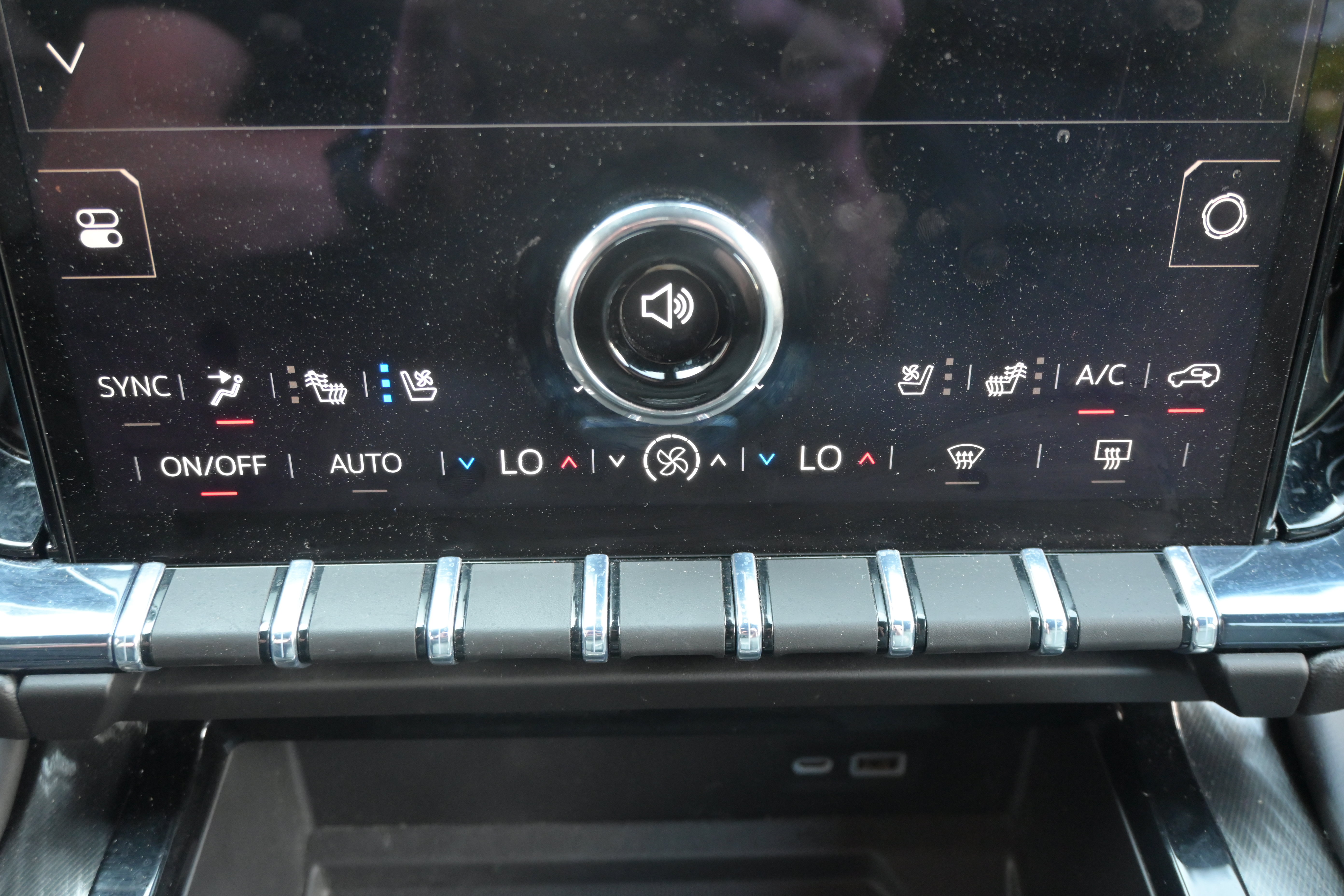 Used 2026 GMC Yukon AT4 AWD/4WD image 27