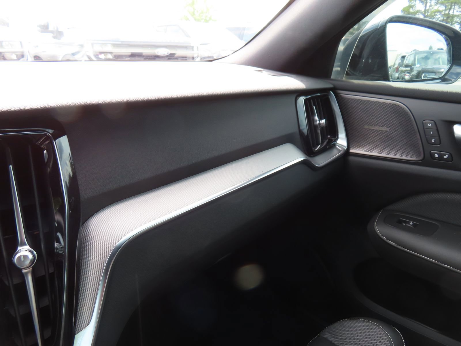 Used 2024 Volvo S60 B5 Plus w/ Climate Package AWD/4WD image 23