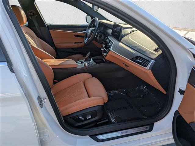 Used 2023 BMW 530e w/ Premium Package image 22