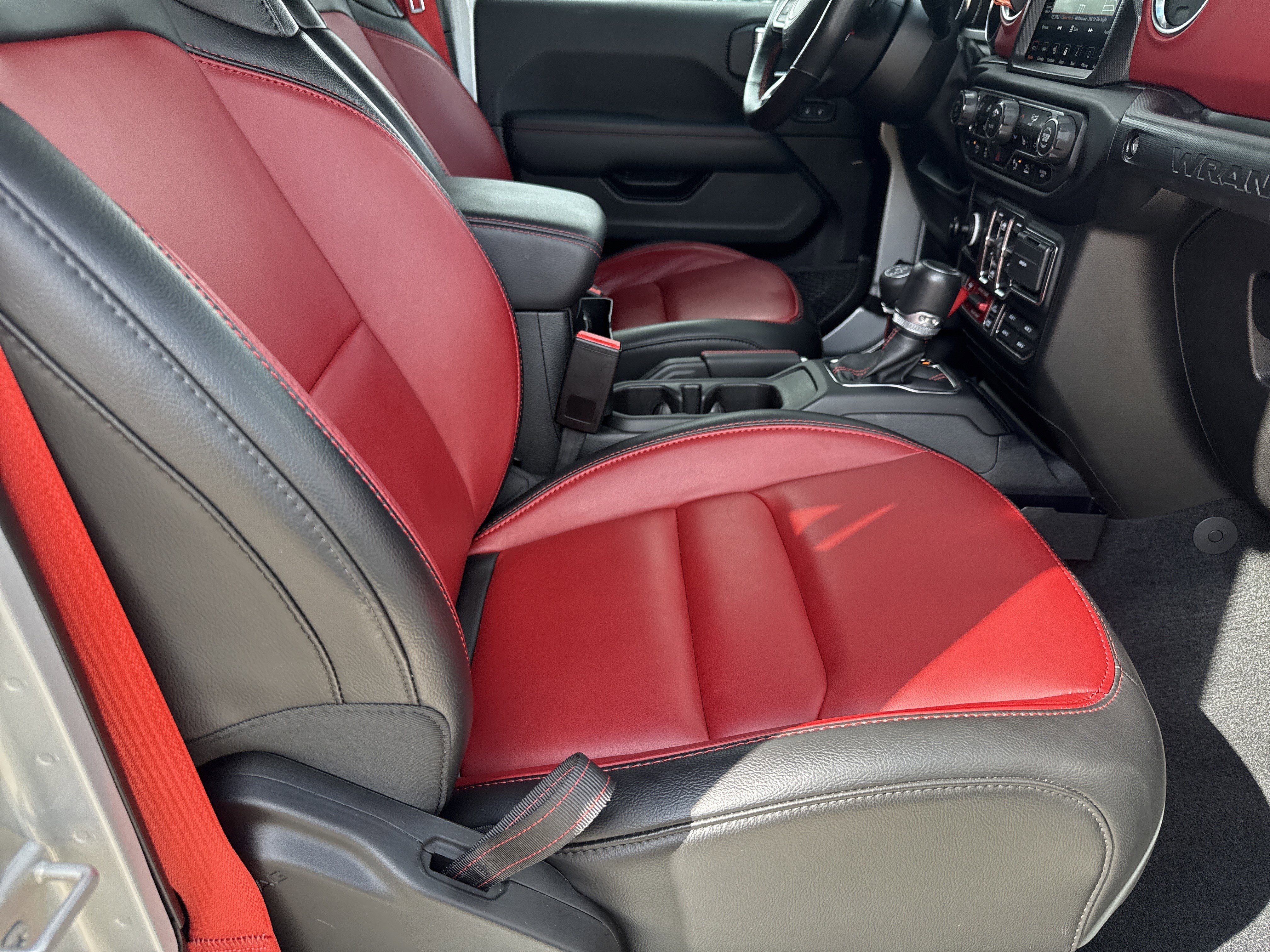 Used 2023 Jeep Wrangler Unlimited Rubicon 392 AWD/4WD image 17