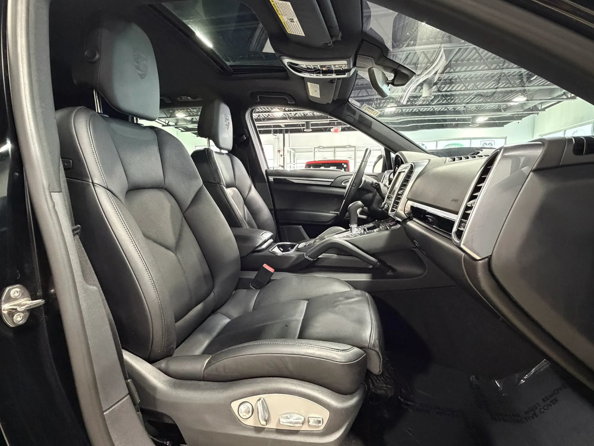 Used 2014 Porsche Cayenne Diesel Platinum Edition AWD/4WD image 7