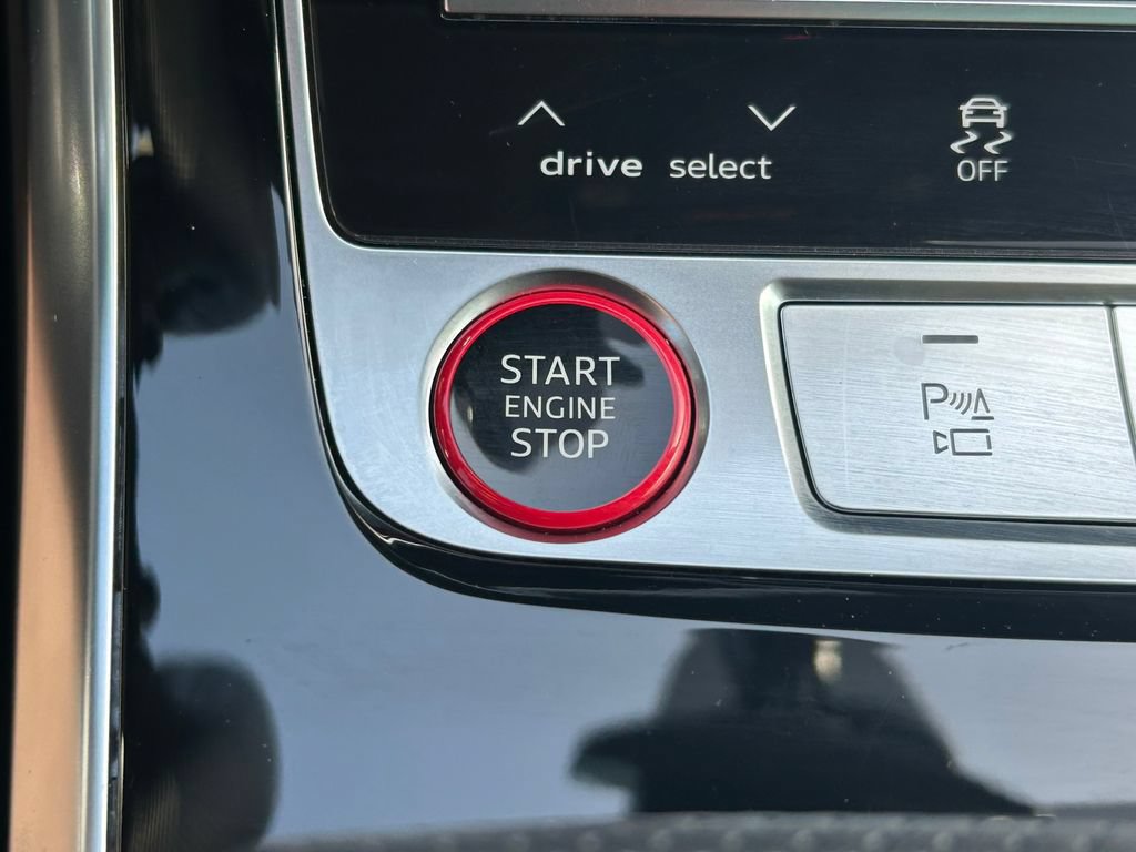 Used 2024 Audi SQ8 Premium Plus AWD/4WD image 30
