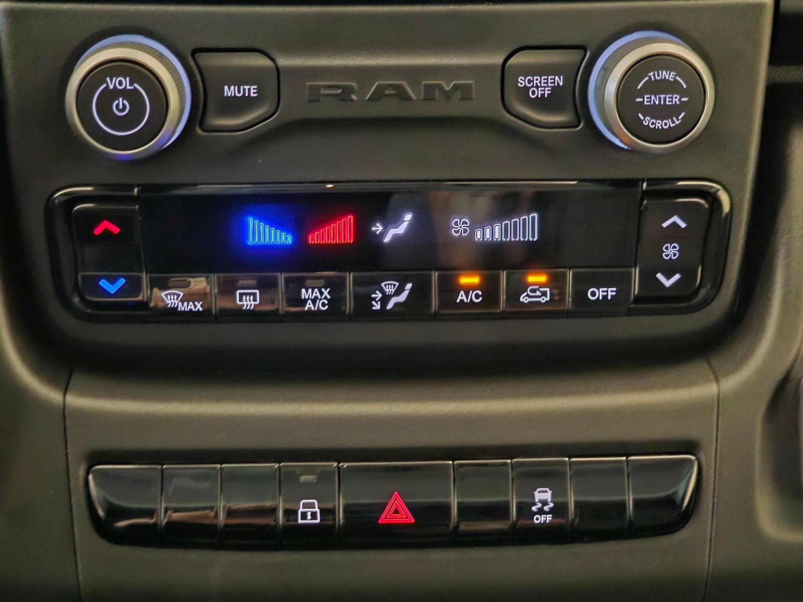 New 2026 RAM ProMaster 1500 w/ Quick Order Package 22G SLT FWD image 12