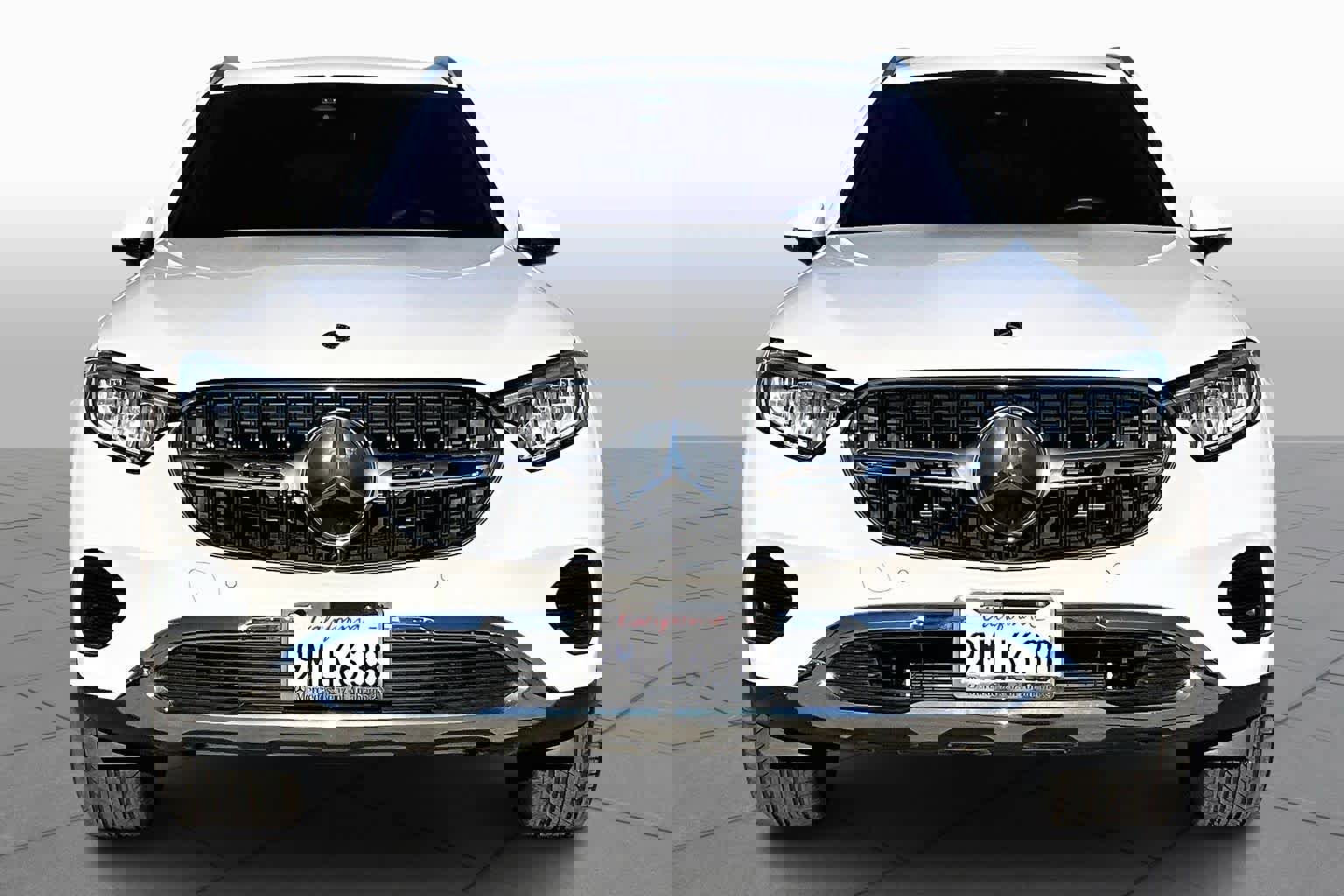 Used 2024 Mercedes-Benz GLC 300 image 3