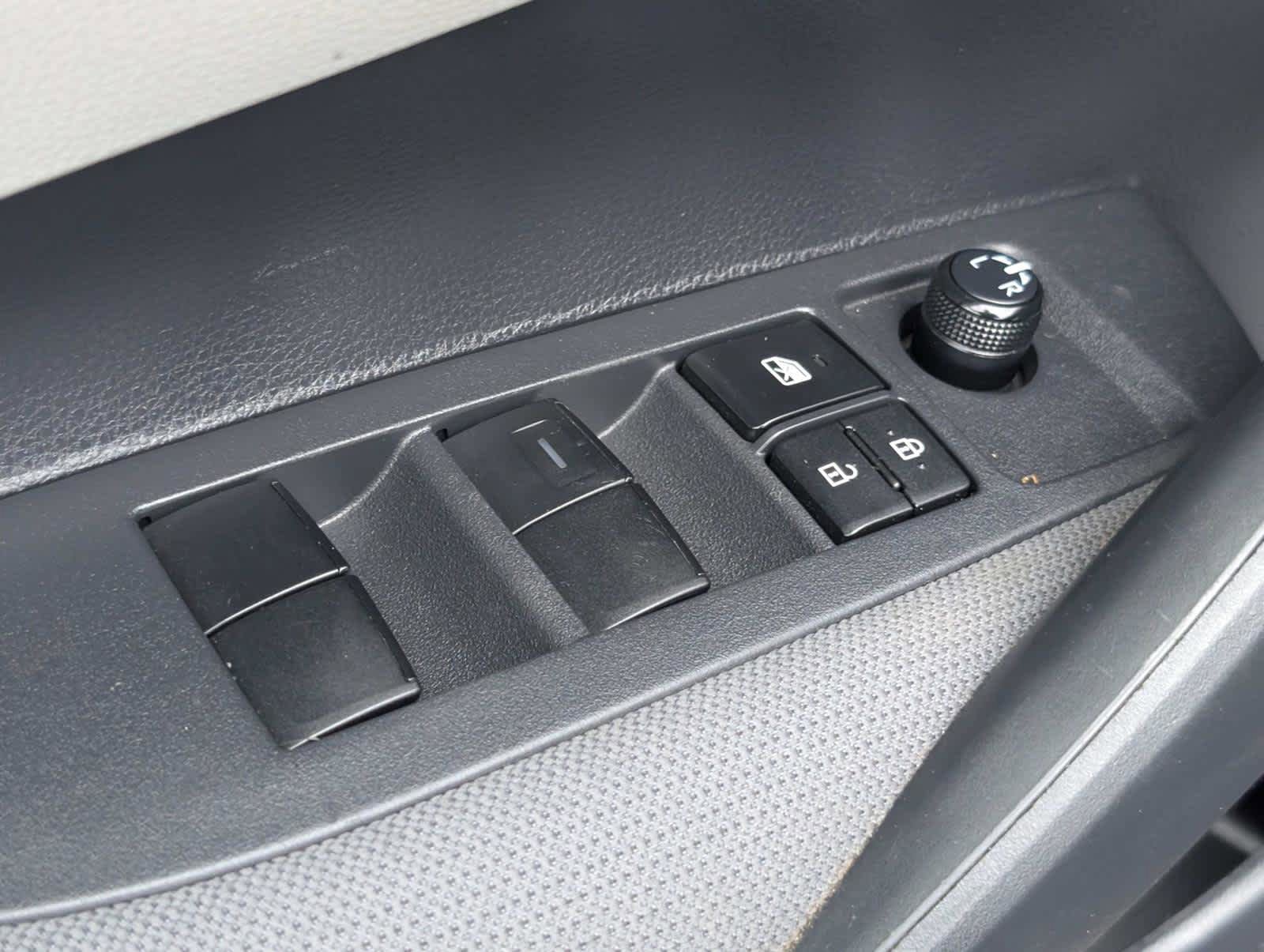 Used 2021 Toyota Corolla LE FWD image 12