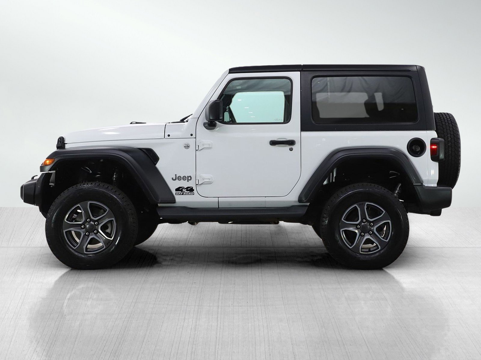 Used 2020 Jeep Wrangler Sport image 2