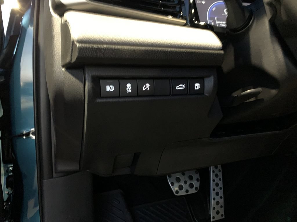New 2026 Toyota Camry SE FWD image 29