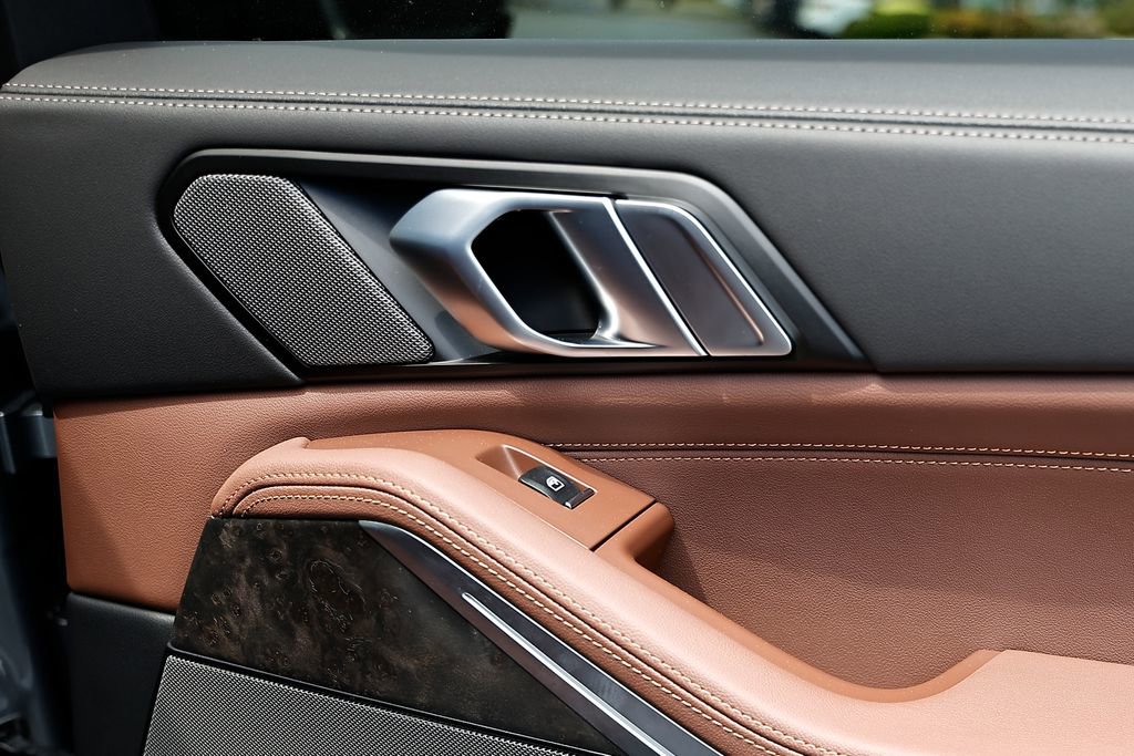 New 2026 BMW X5 xDrive50e w/ M Sport Package image 19