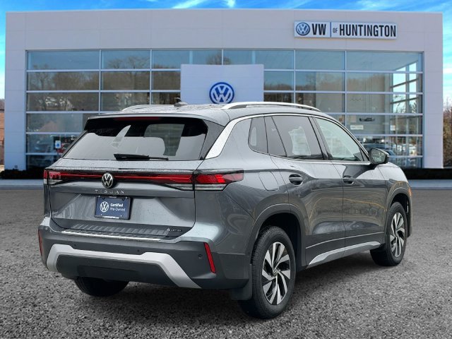 Used 2025 Volkswagen Tiguan S AWD/4WD image 5