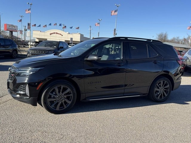 Used 2022 Chevrolet Equinox RS w/ RS Leather Package image 3