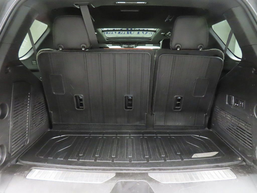 Used 2023 GMC Yukon Denali Ultimate w/ LPO, Floor Liner Package AWD/4WD image 43