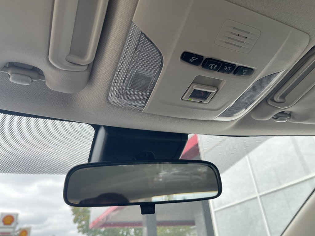 Used 2021 Toyota Corolla LE image 58