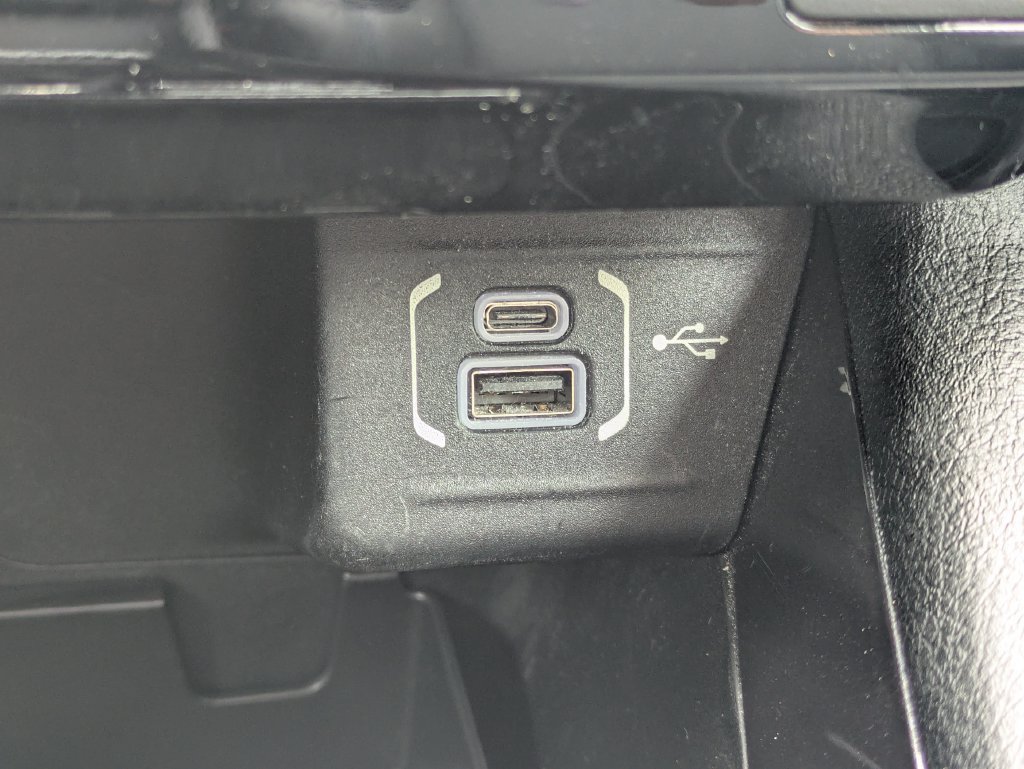 Used 2022 Jeep Compass Latitude FWD image 19