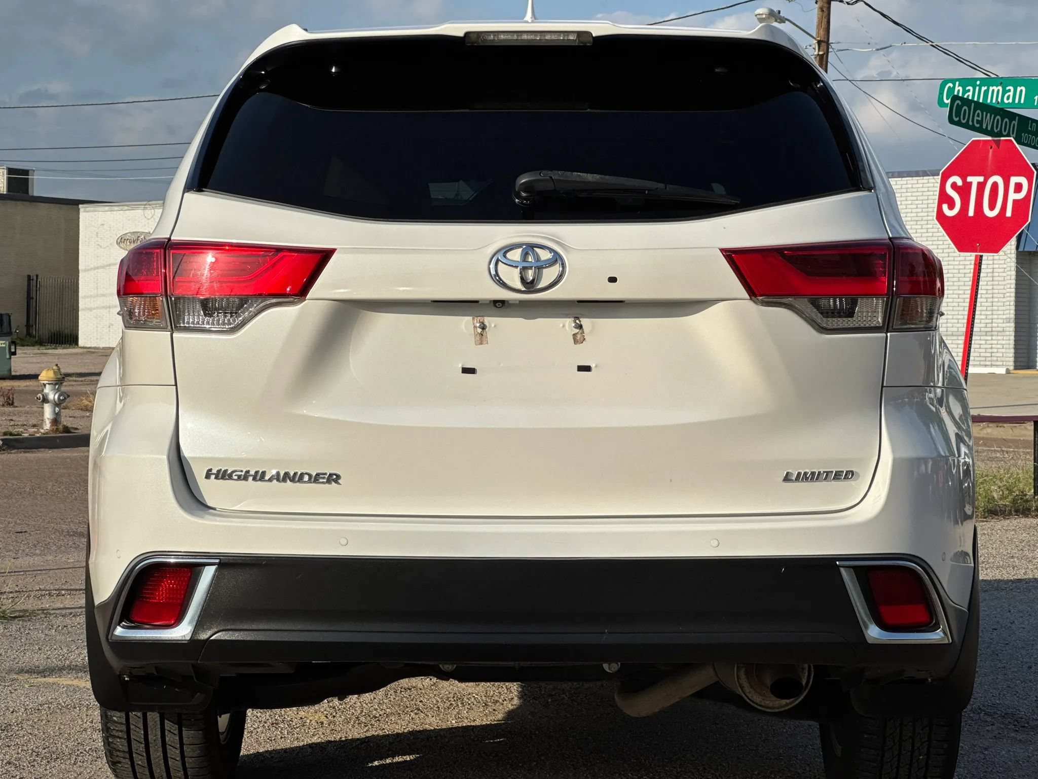 Used 2019 Toyota Highlander Limited FWD image 6