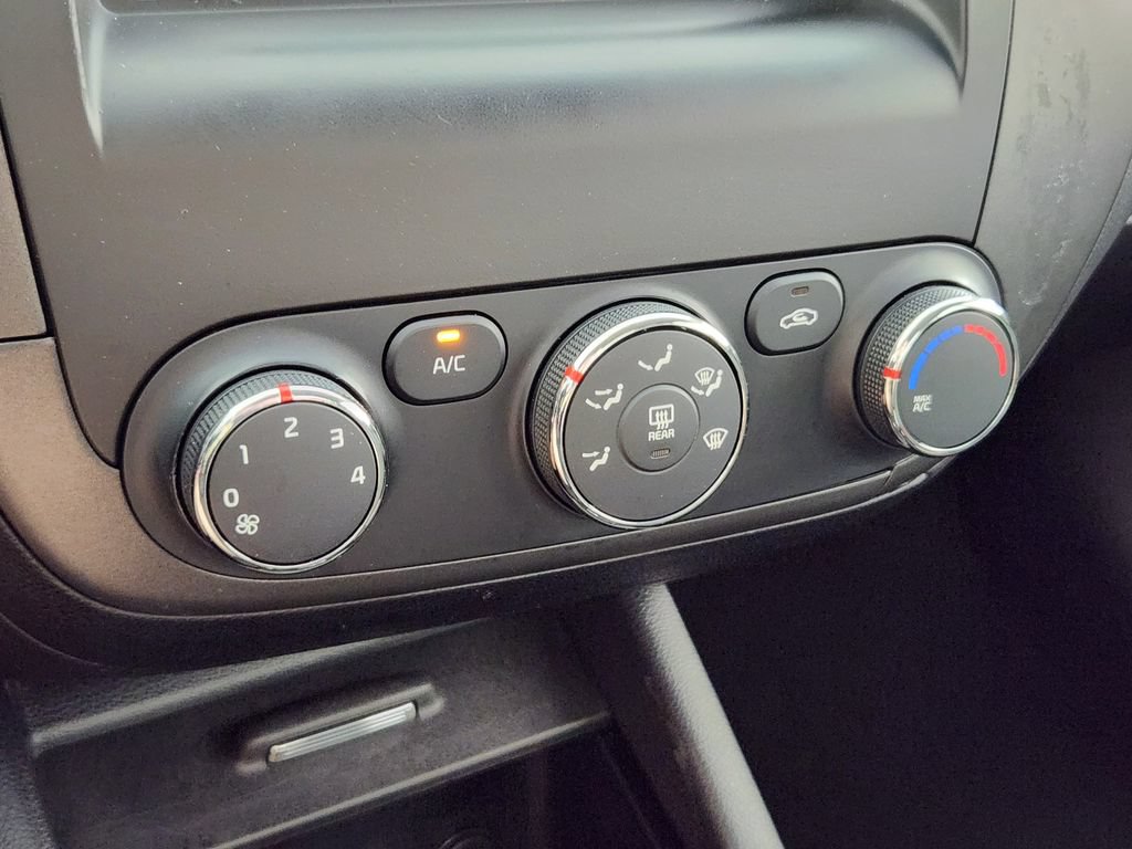 Used 2016 Kia Forte LX FWD image 24