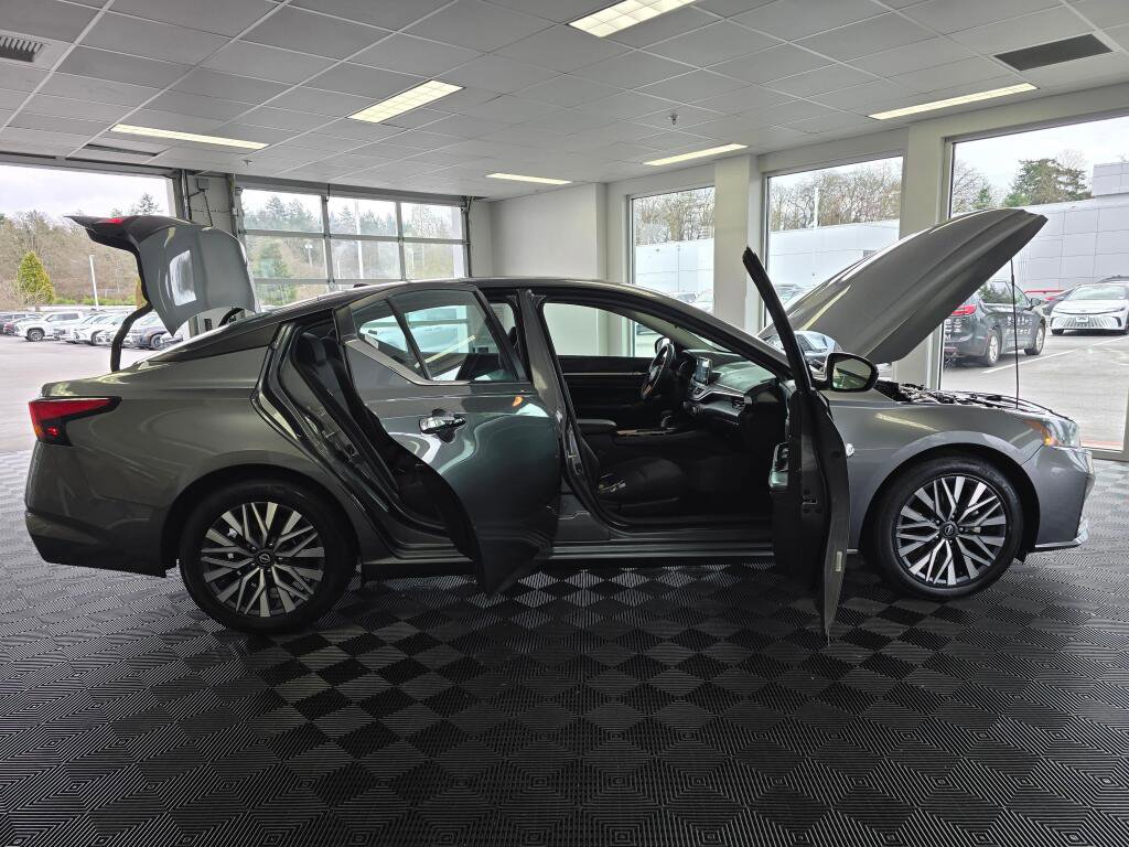 Used 2023 Nissan Altima 2.5 SV image 19