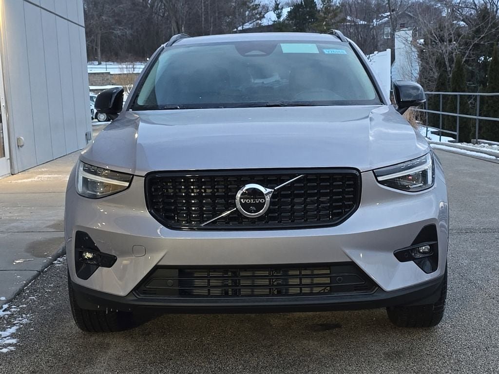 New 2026 Volvo XC40 B5 Ultra w/ Climate Package AWD/4WD image 2