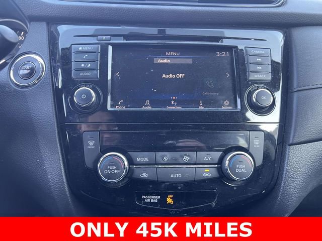 Used 2018 Nissan Rogue SV image 21