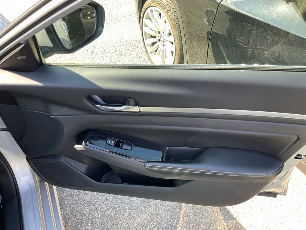 Used 2023 Nissan Altima 2.5 SV image 27