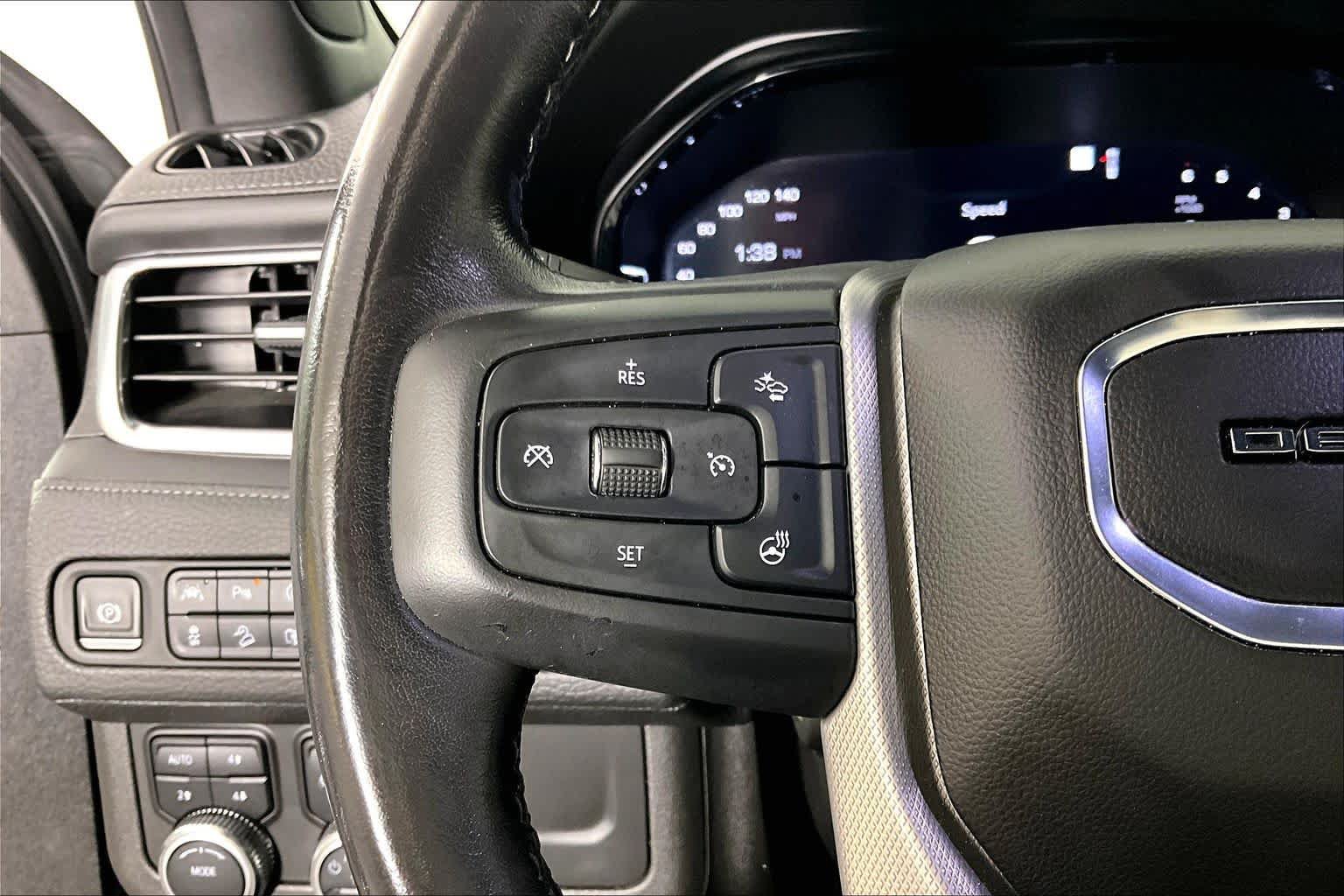 Used 2022 GMC Yukon Denali AWD/4WD image 21