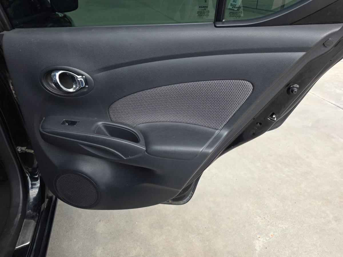 Used 2015 Nissan Versa w/ SL Tech Package FWD image 56