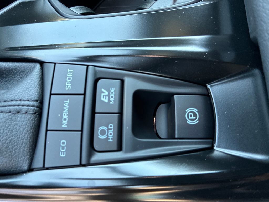 New 2026 Toyota Camry SE FWD image 32