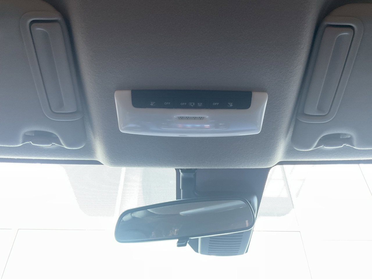 Used 2025 Nissan Versa SV w/ Trunk Package FWD image 13
