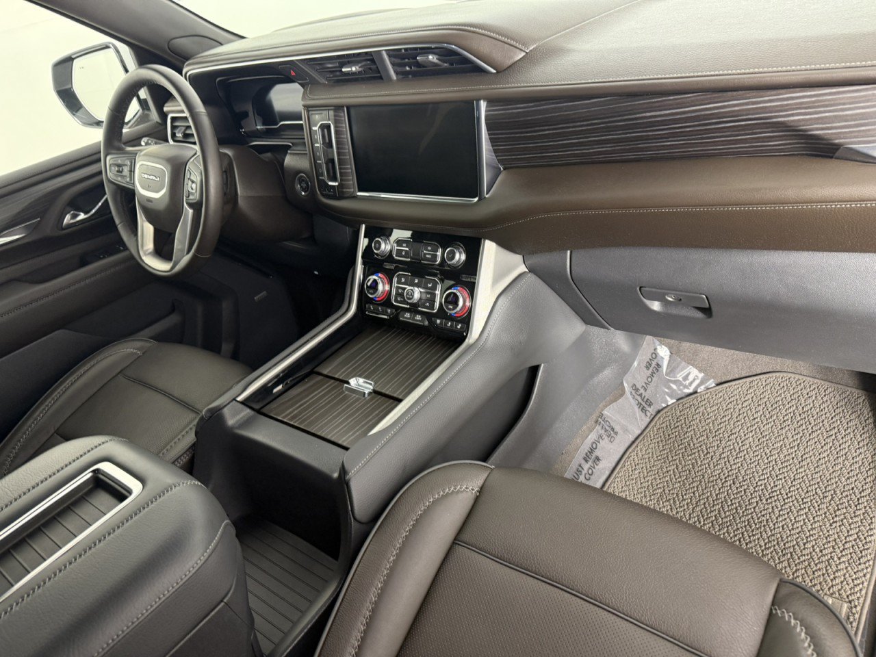 Used 2023 GMC Yukon Denali AWD/4WD image 11