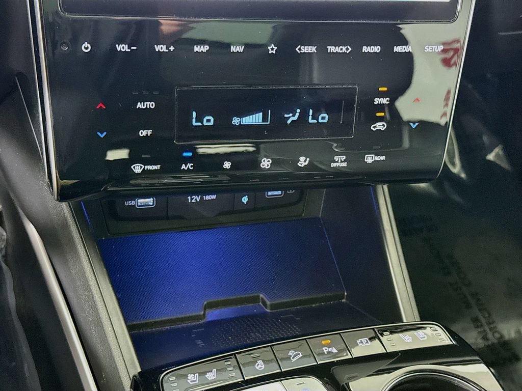 Certified 2023 Hyundai Tucson Limited AWD/4WD image 10