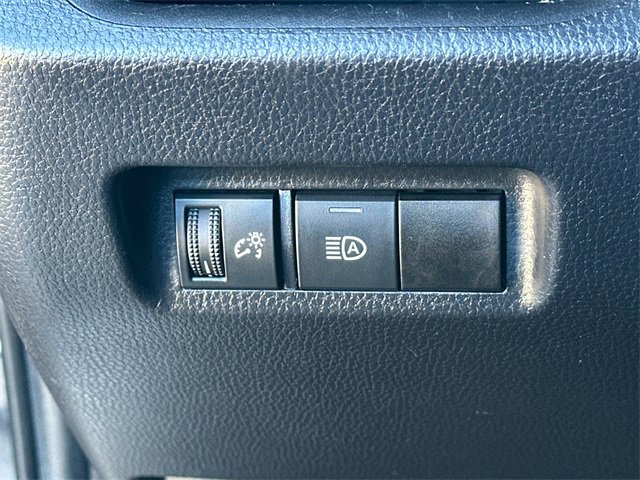 Used 2021 Toyota RAV4 XLE image 34