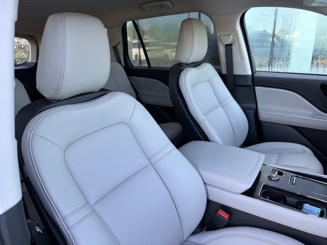 New 2026 Lincoln Aviator 2WD image 19