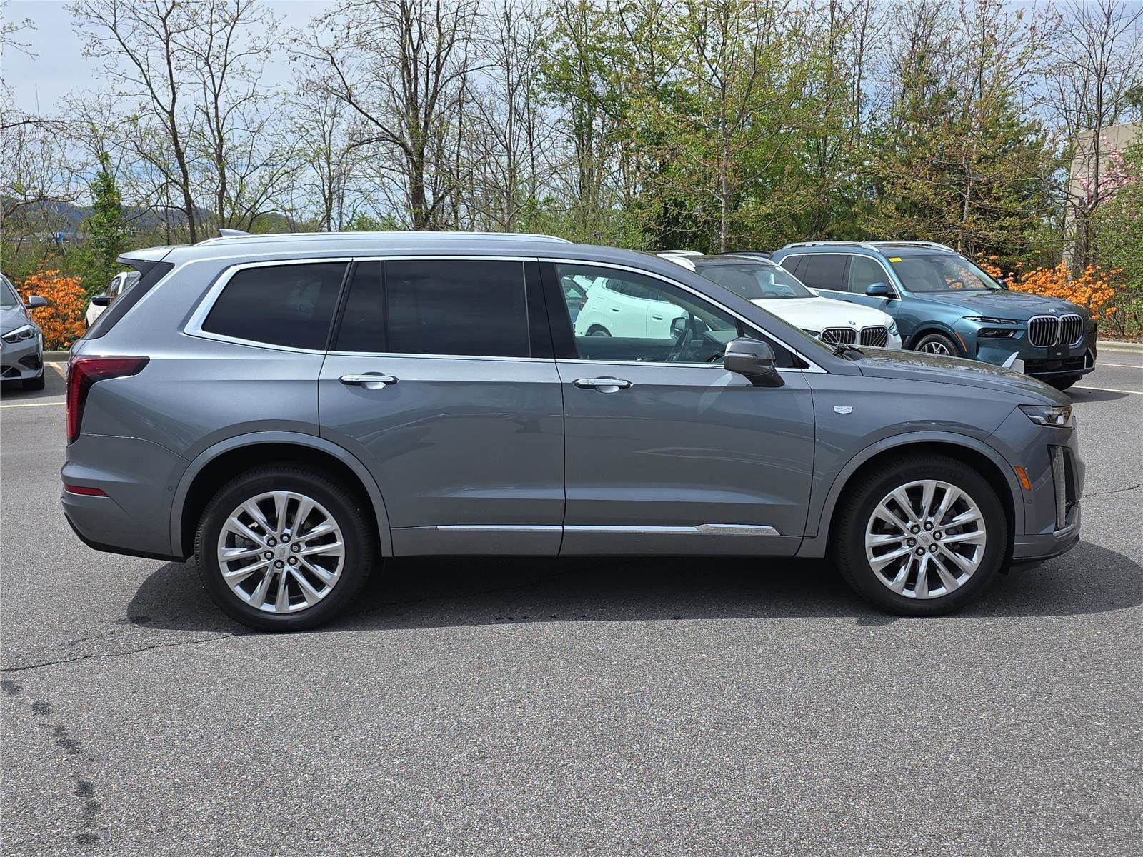 Used 2020 Cadillac XT6 Premium Luxury image 2