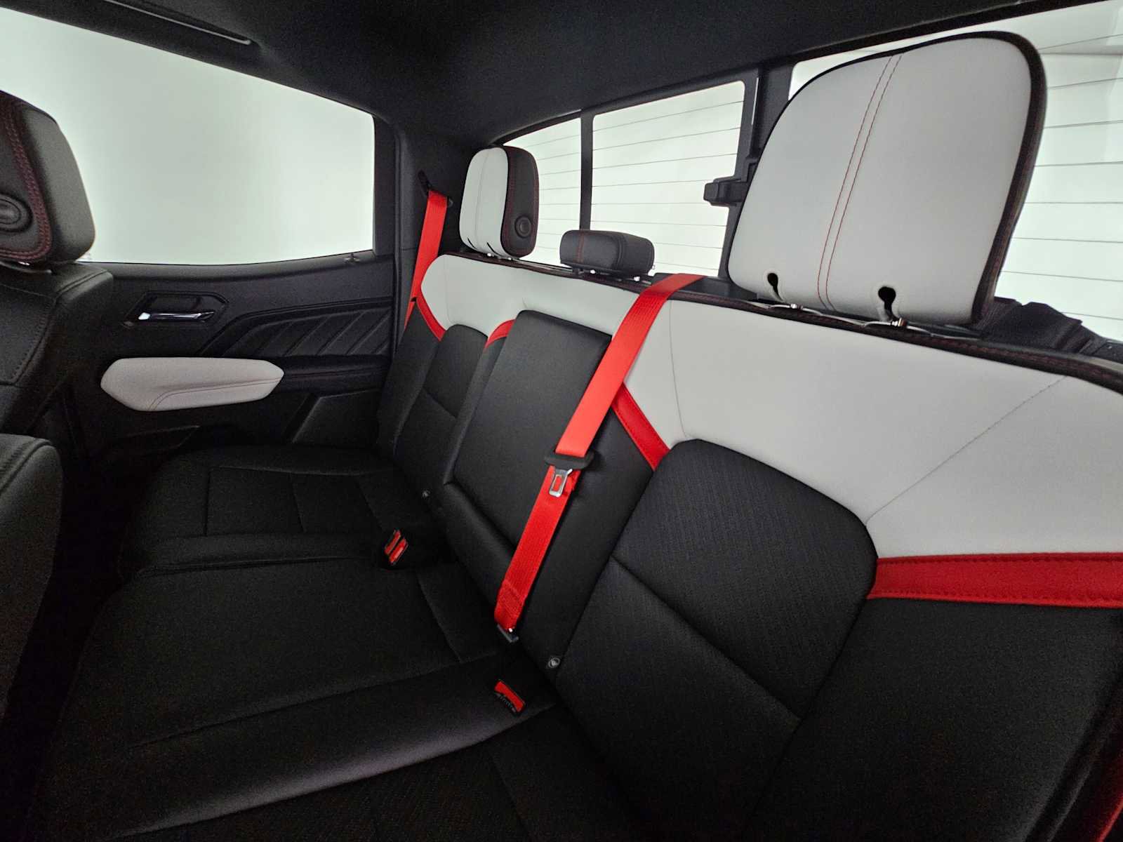 New 2026 GMC Canyon AT4X w/ Off-Road Front Bumper Package AWD/4WD image 18