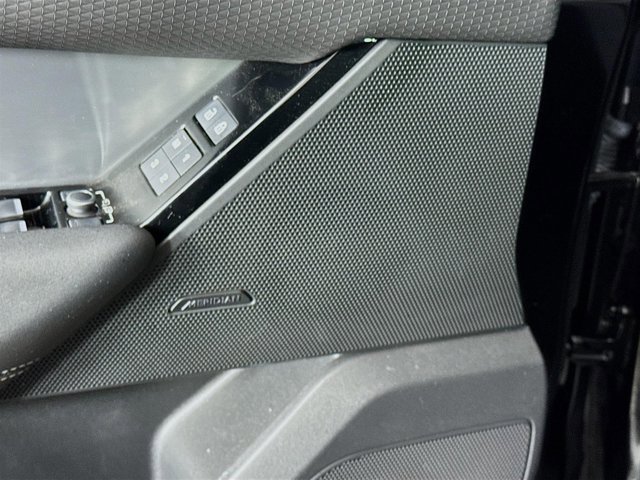 Certified 2023 Land Rover Range Rover Velar R-Dynamic S image 21