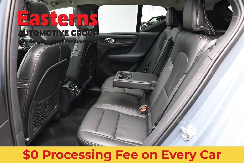 Used 2021 Volvo XC40 T4 Inscription FWD image 21