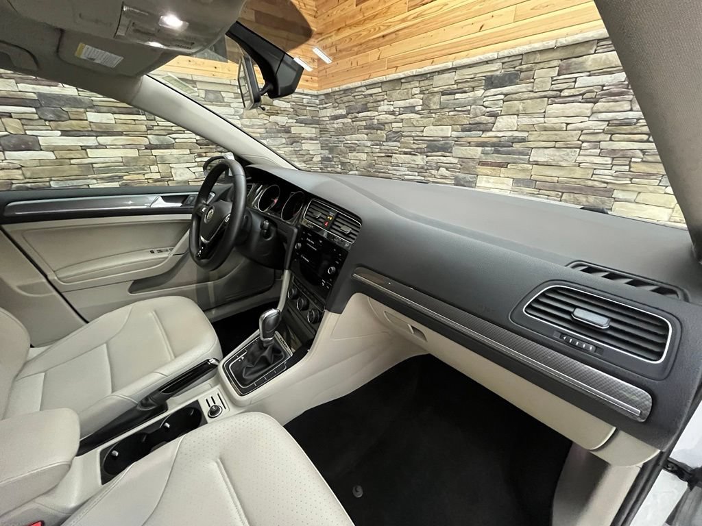 Used 2019 Volkswagen Golf Alltrack SE AWD/4WD image 40