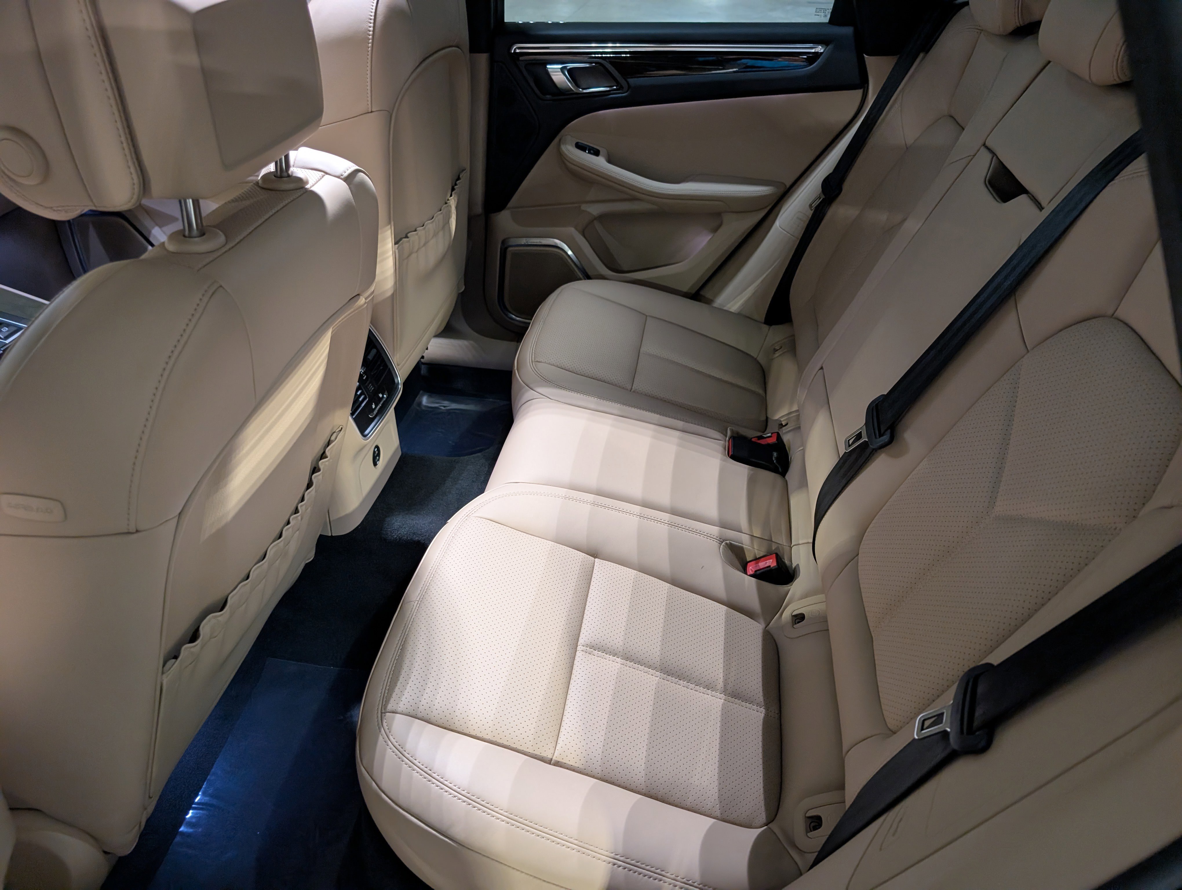 New 2026 Porsche Macan S image 22