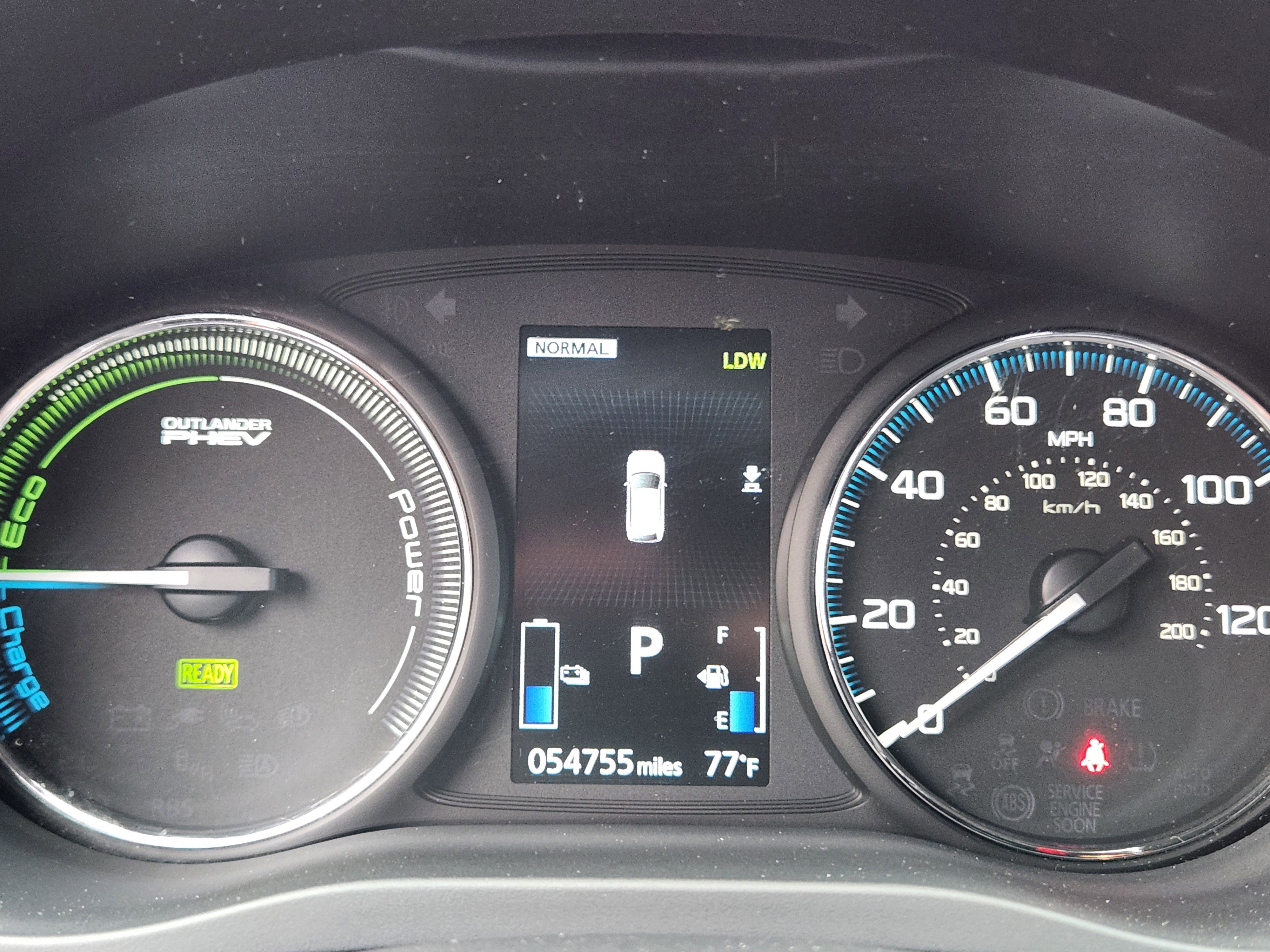 Used 2019 Mitsubishi Outlander 4WD Plug-In Hybrid image 23