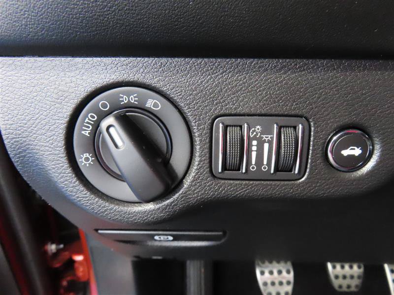 Used 2022 Dodge Challenger R/T Scat Pack RWD image 23