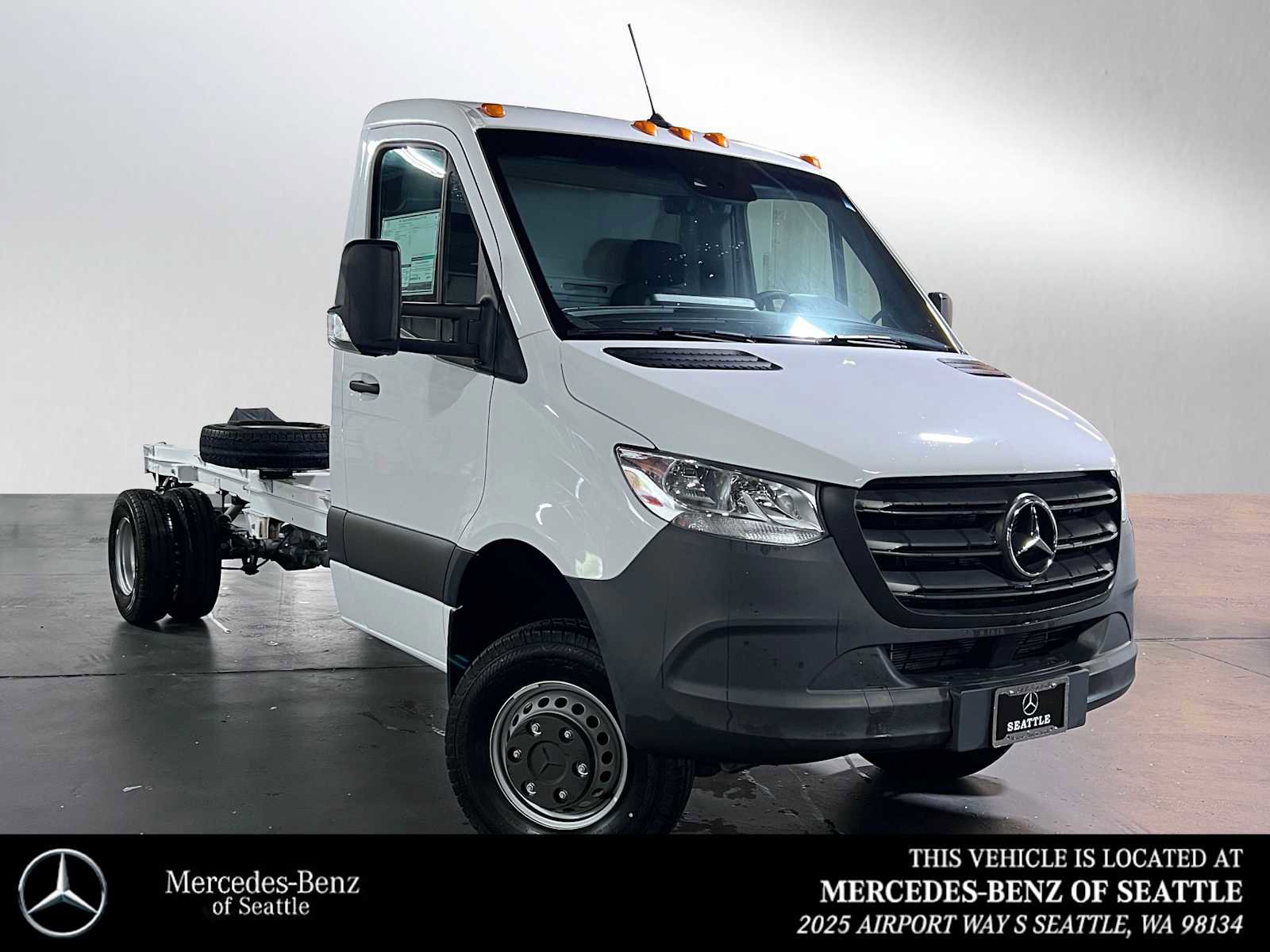 Used 2023 Mercedes-Benz Sprinter 3500 image 1