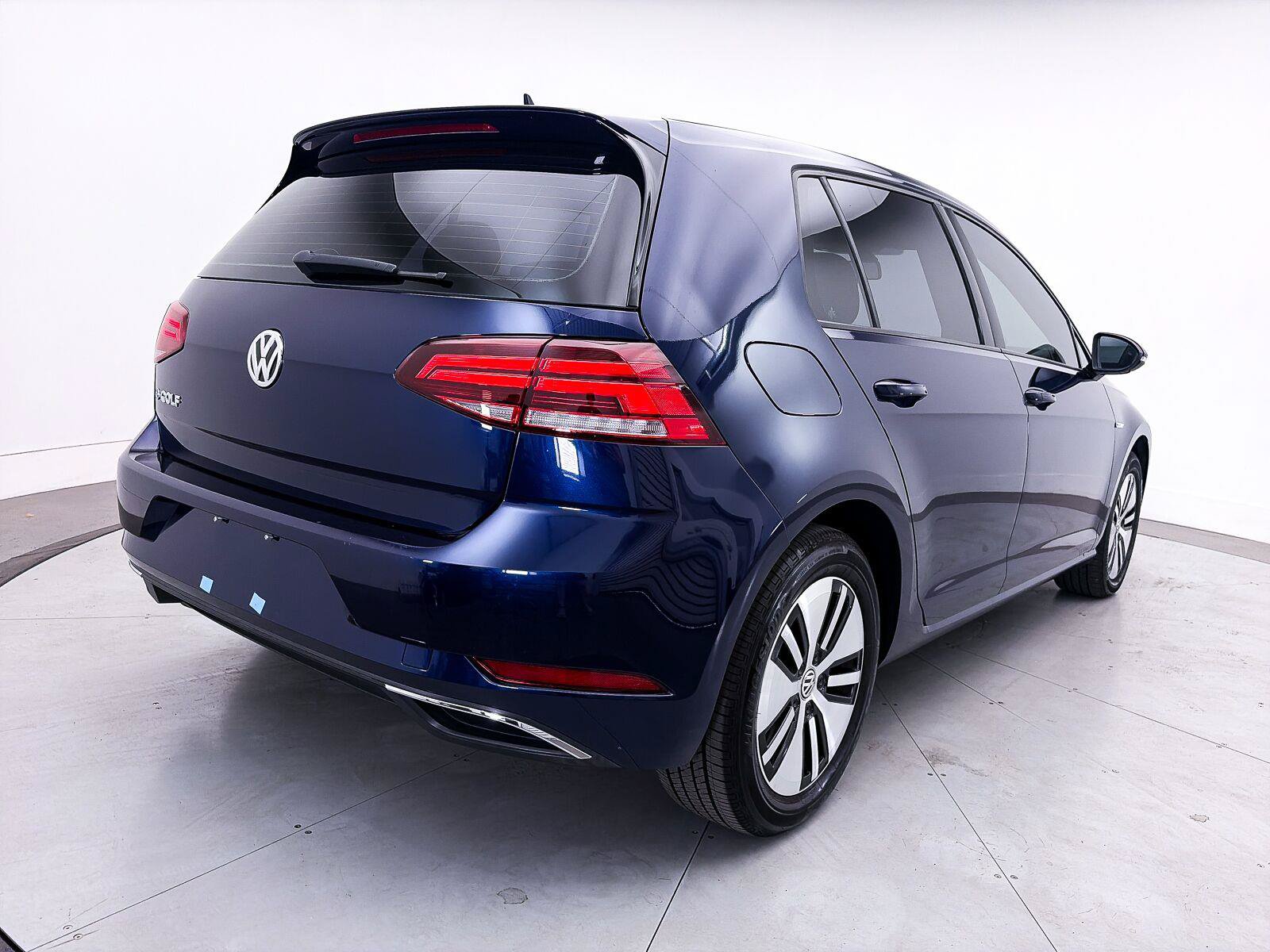 Used 2019 Volkswagen e-Golf SE w/ Driver Assistance Package FWD image 15