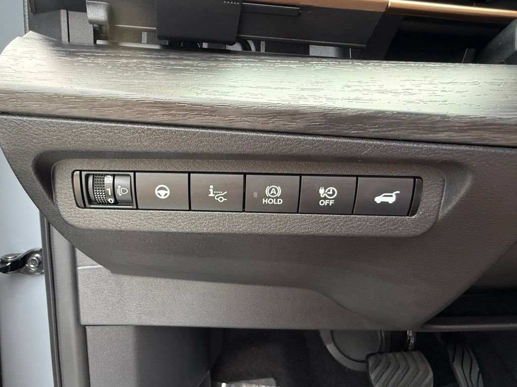 Certified 2024 Nissan Ariya AWD image 21